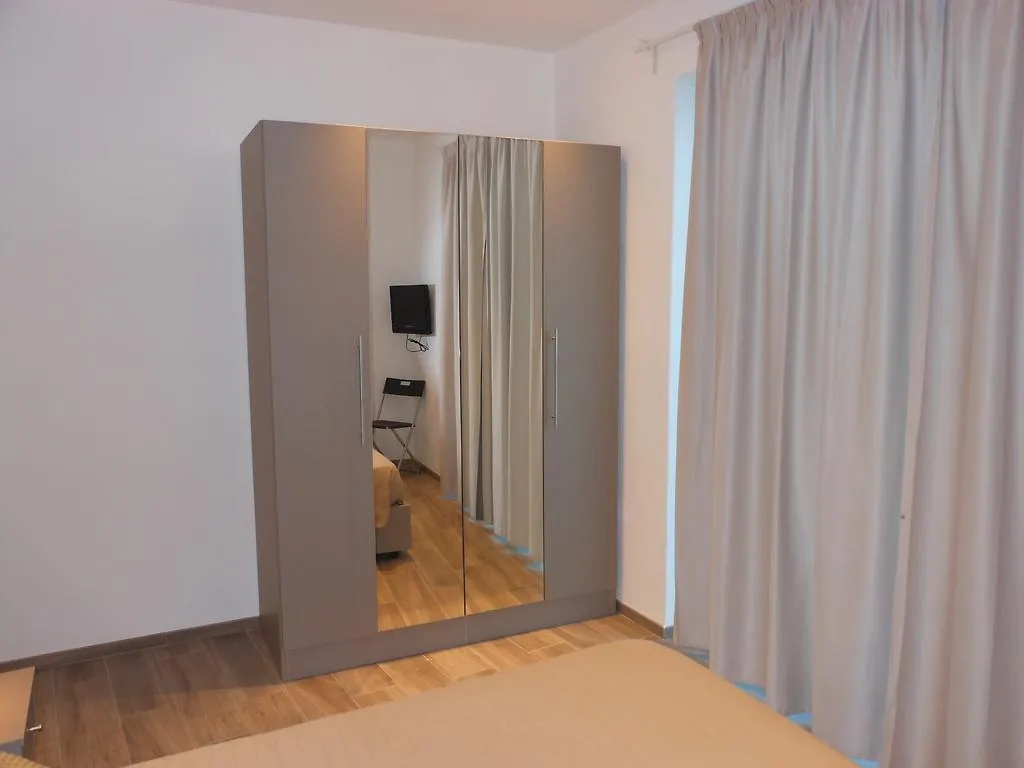 Residence Fanny Alassio 2*,